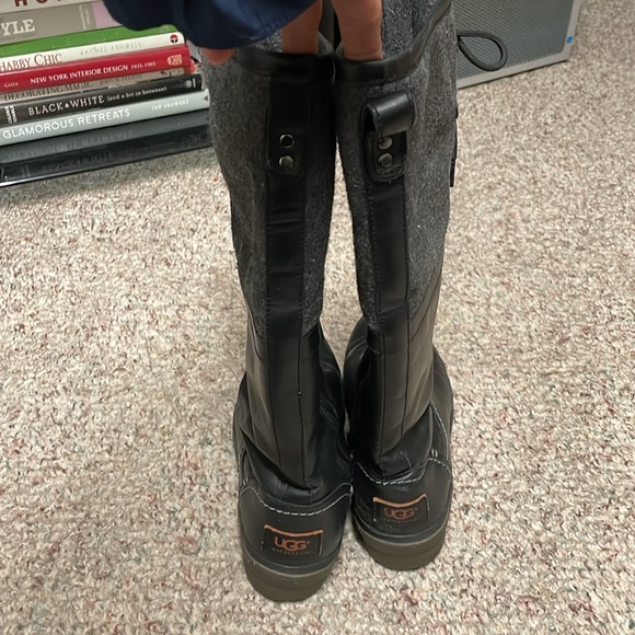 Ugg leather fleece lined waterproof high boots - Picture 9 of 10